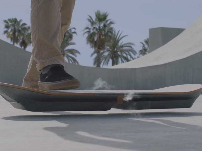 嘿，想踩上滑板感受风从耳边呼啸而过的自由？先别急着冲，听我这个过来人唠几句