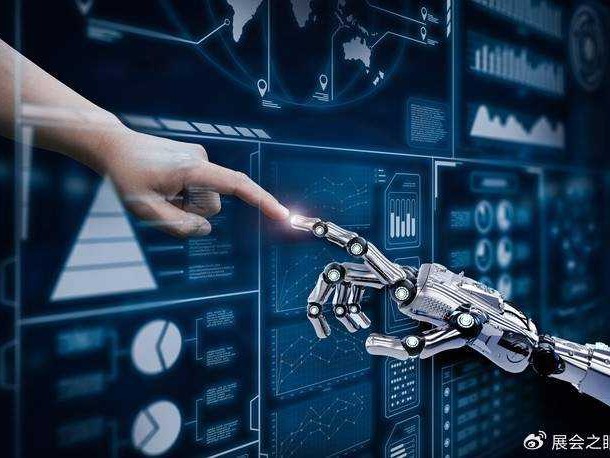 那个懂你心思还会唠嗑的AI助手来了