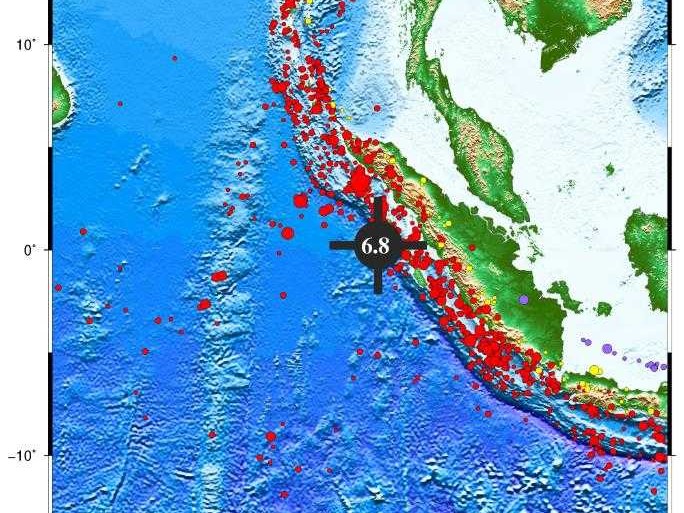 海洋巨兽的“心电图”：现代科技如何监听海啸来临前的蛛丝马迹