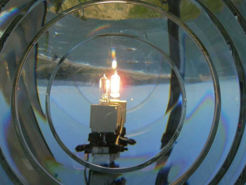 解密电磁场与微波技术英语：从实验室到工业应用的通关秘籍