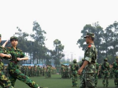 军训人工智能：当迷彩绿遇见科技蓝，解锁新时代的“练兵之道”