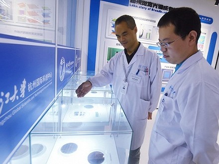 2026年开年，手里的钱到底该跟谁走？聊聊我那不争气的眼泪和AI